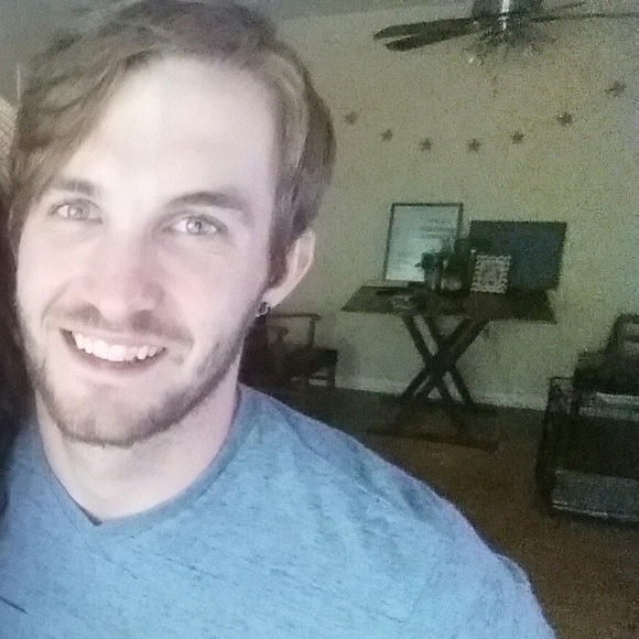 Meet your Posher, Zachary - Picture 1 of 1